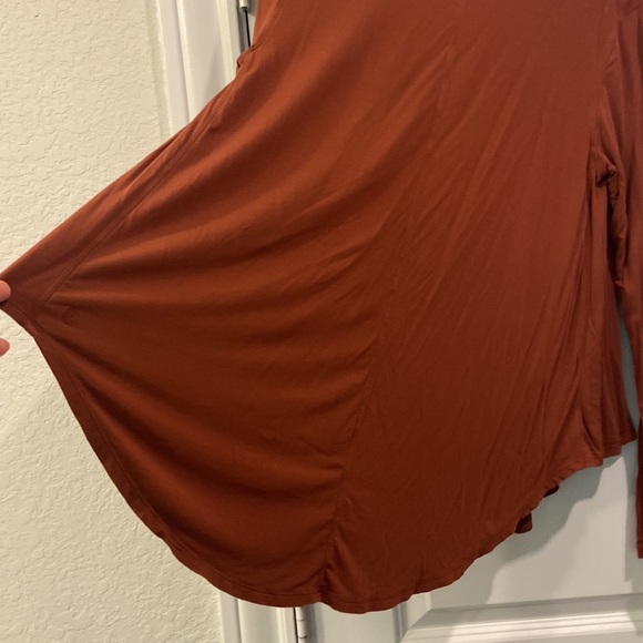 Lululemon - Up for Downtime - long sleeve shirt top - Picture 6 of 6